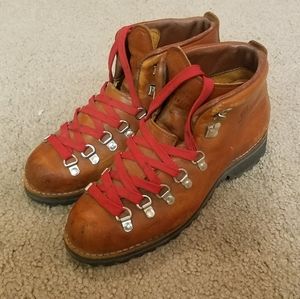 Danner Mountain Light Cascade Clovis hiking boots